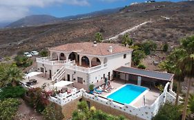 Casantilvia Heated Pool Paradise
